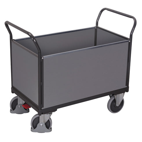 Vierwandwagen mit Holz